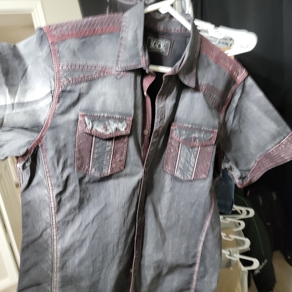 Nice button down - Picture 2 of 3